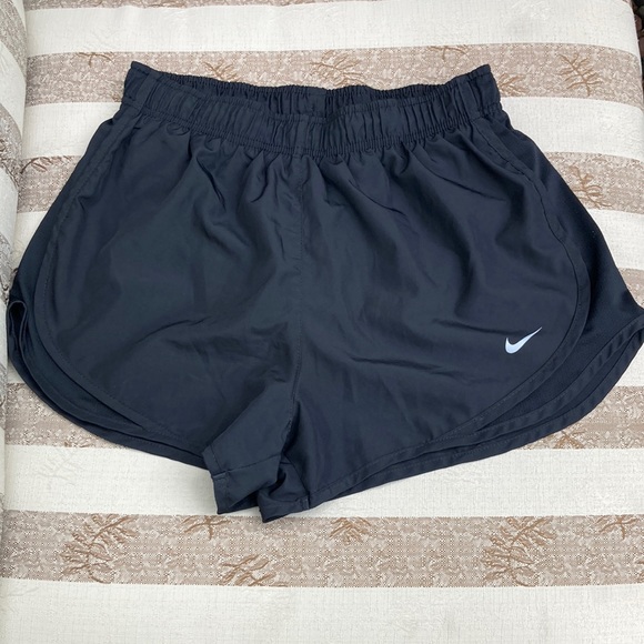 ☀️ Nike Running Shorts